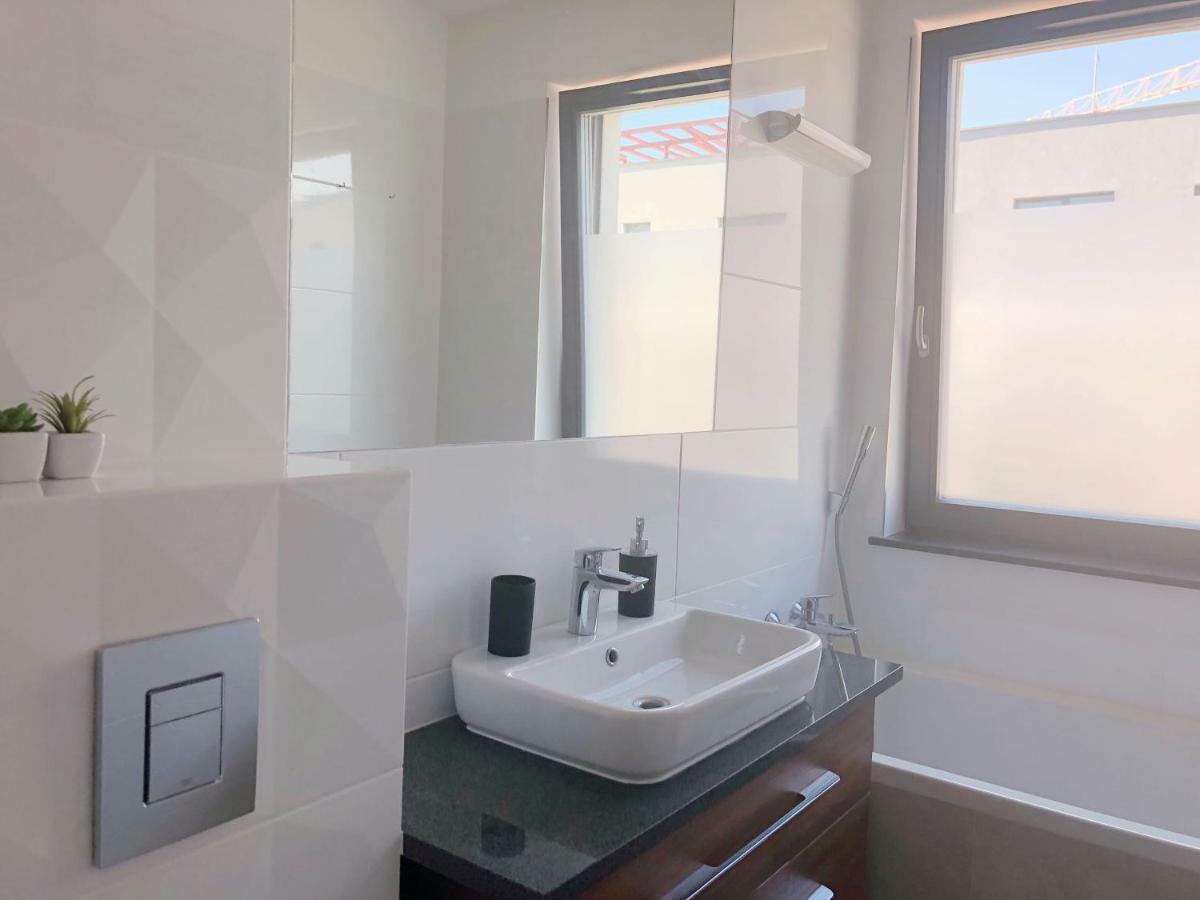 Modern & Classy Industrial - Apartamenty Browar غدانسك المظهر الخارجي الصورة